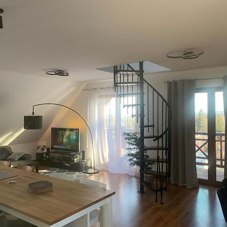 Apartament Urocza Przy Wyciagu Ski Arena ชกลาร์สกา ปอเรมบา ภายนอก รูปภาพ