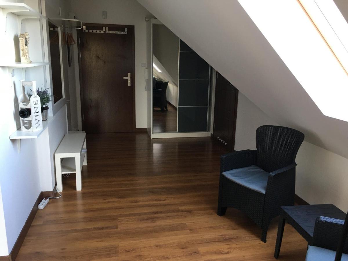Apartament Urocza Przy Wyciagu Ski Arena ชกลาร์สกา ปอเรมบา ภายนอก รูปภาพ