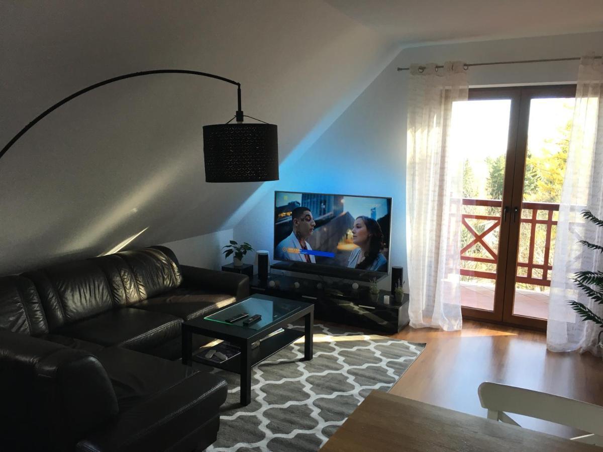 Apartament Urocza Przy Wyciagu Ski Arena ชกลาร์สกา ปอเรมบา ภายนอก รูปภาพ