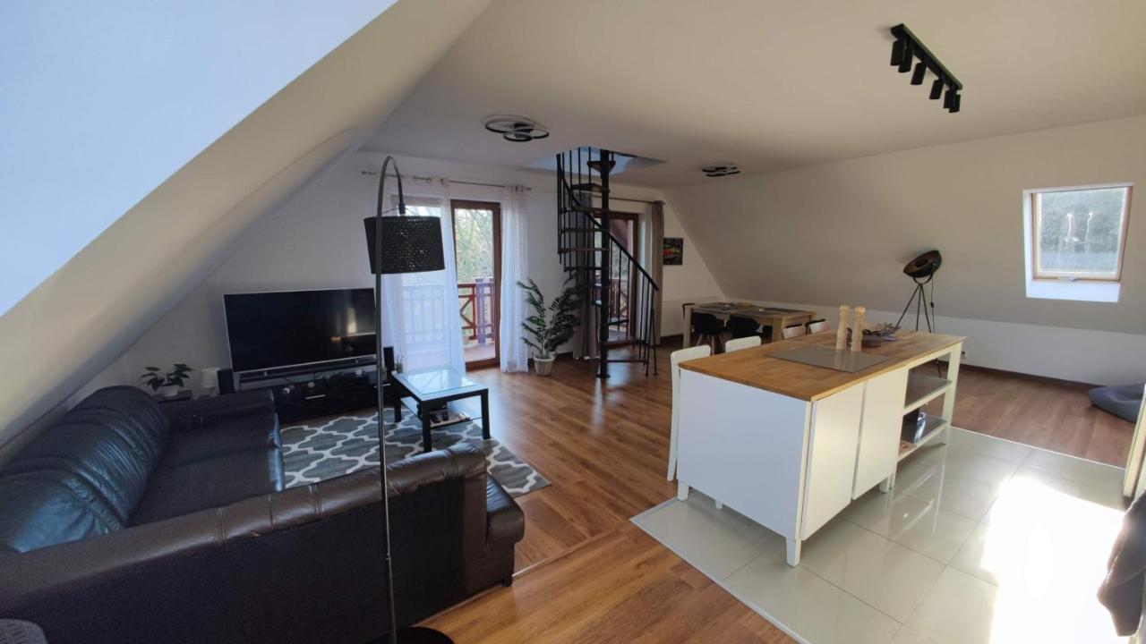 Apartament Urocza Przy Wyciagu Ski Arena ชกลาร์สกา ปอเรมบา ภายนอก รูปภาพ
