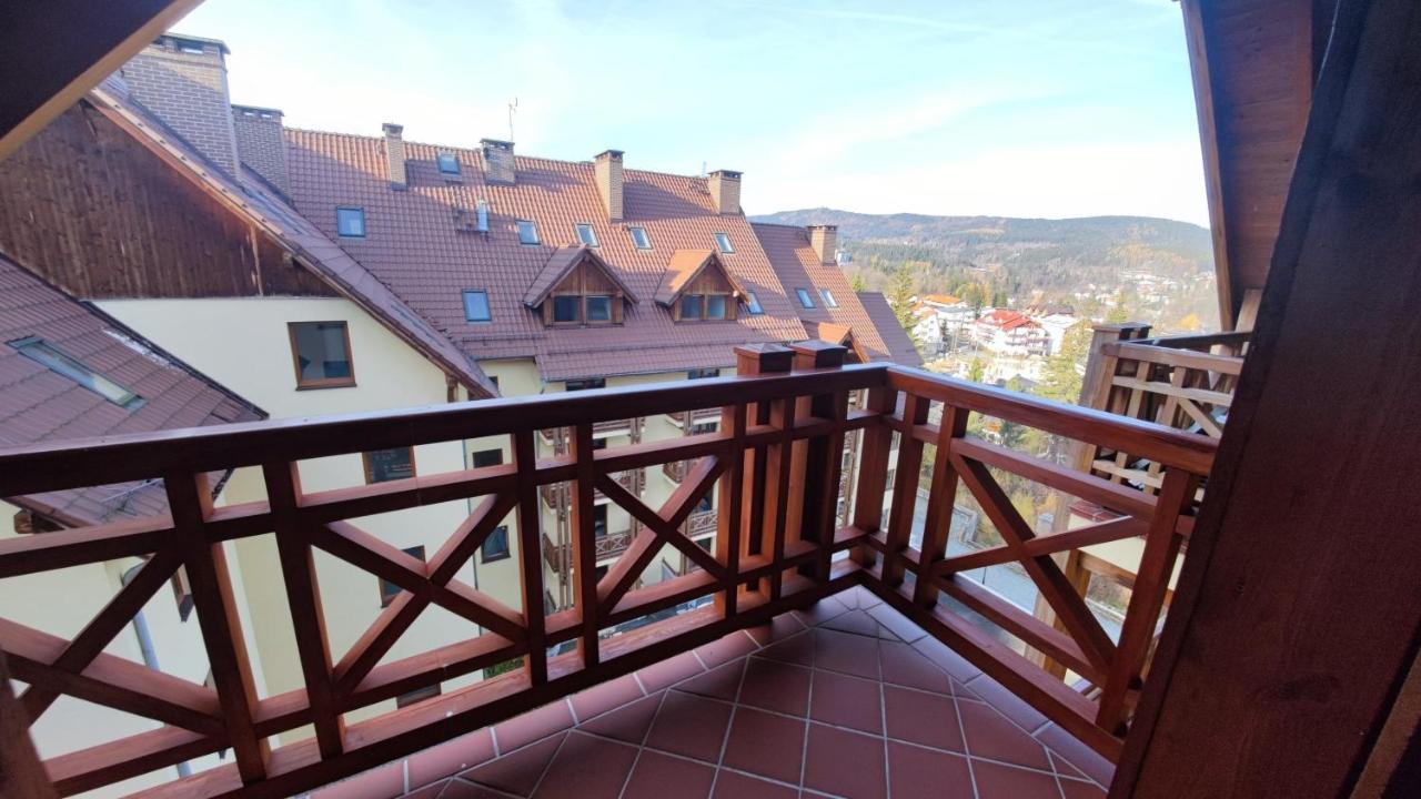 Apartament Urocza Przy Wyciagu Ski Arena ชกลาร์สกา ปอเรมบา ภายนอก รูปภาพ