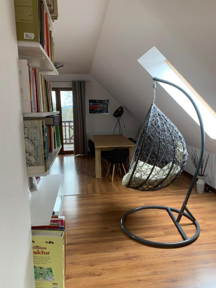 Apartament Urocza Przy Wyciagu Ski Arena ชกลาร์สกา ปอเรมบา ภายนอก รูปภาพ
