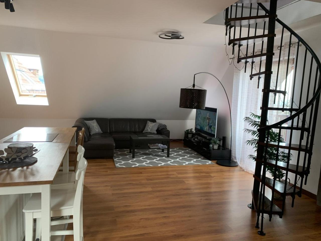 Apartament Urocza Przy Wyciagu Ski Arena ชกลาร์สกา ปอเรมบา ภายนอก รูปภาพ
